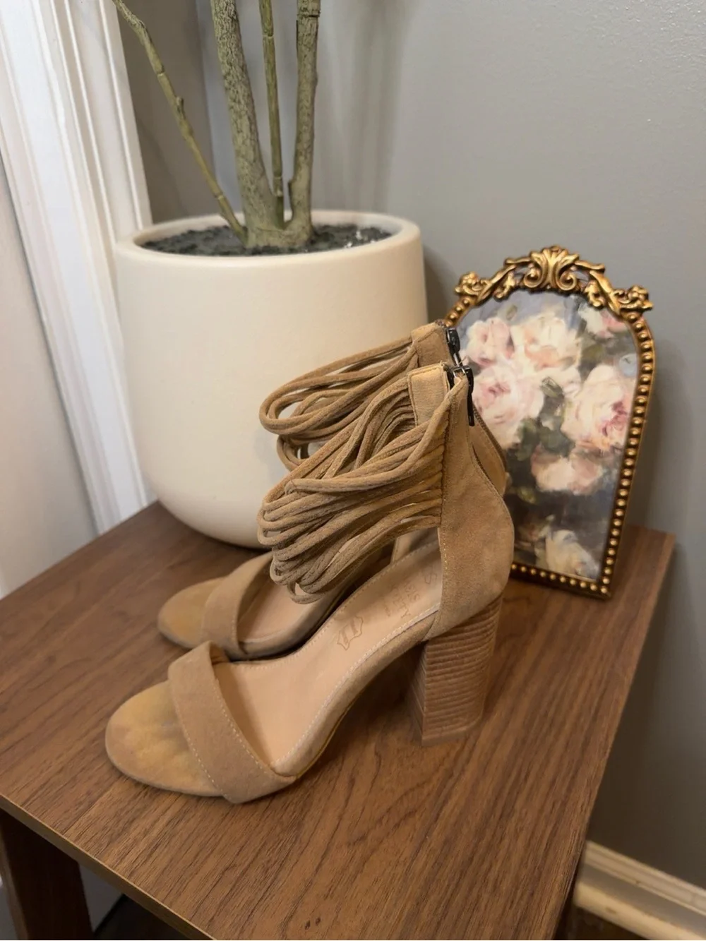 Oasis Society Tan Suede Leather Caged Strappy Block Heel Sandals Size 6.5